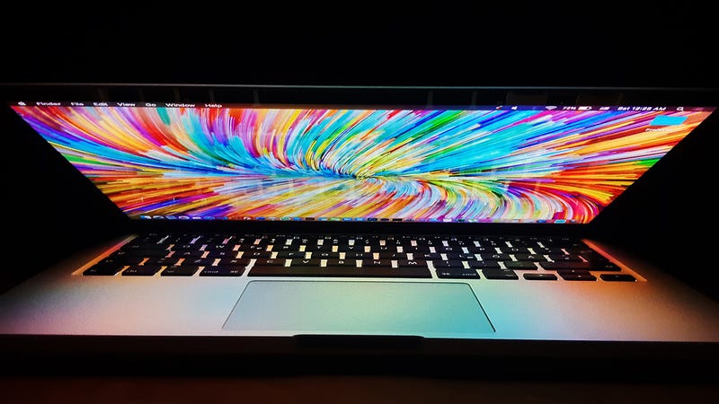 Illustration for article titled Should You Get a Laptop With a 16x9 or a 3x2 Display?