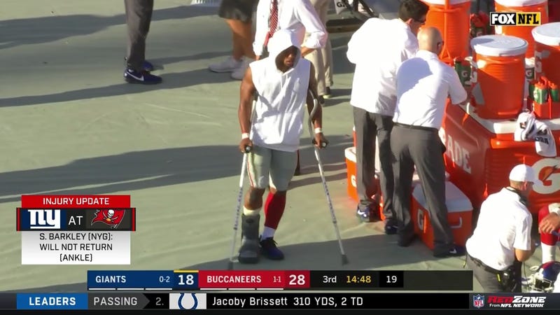 Illustration for article titled Saquon Barkley Knocked Out Of Game With Ankle Injury