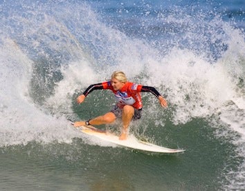 Illustration for article titled Surfer Stephanie Gilmore Hospitalized After Attack