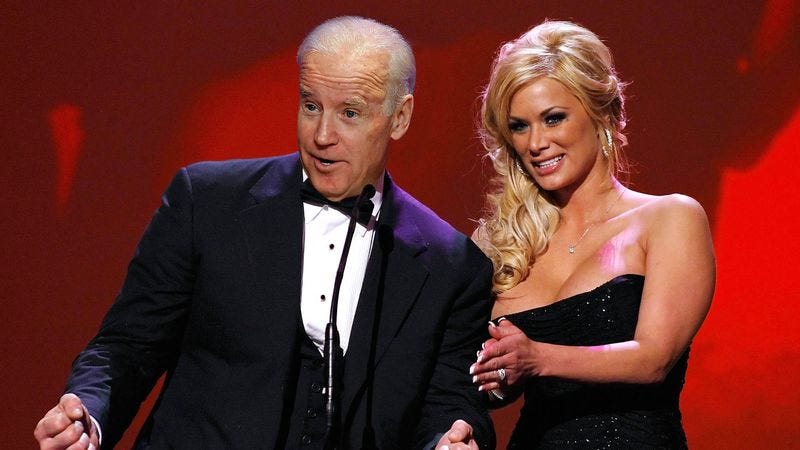 Illustration for article titled Biden Co-Presents Best New Starlet Award With Shyla Stylez At 2015 AVN Adult Movie Awards Show