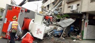 Illustration for article titled Drunk Chinese Firefighter Crashes Brand New $850,000 Firetruck