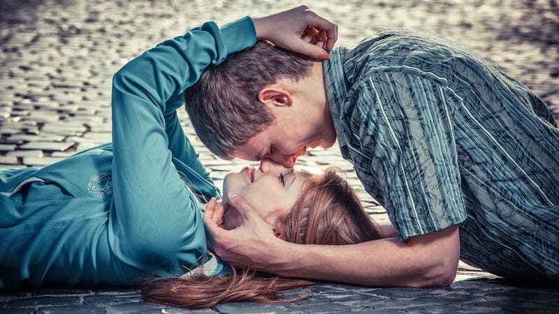 Illustration for article titled Is the Teen Birth Rate Dropping Because Boys Are More Romantic?