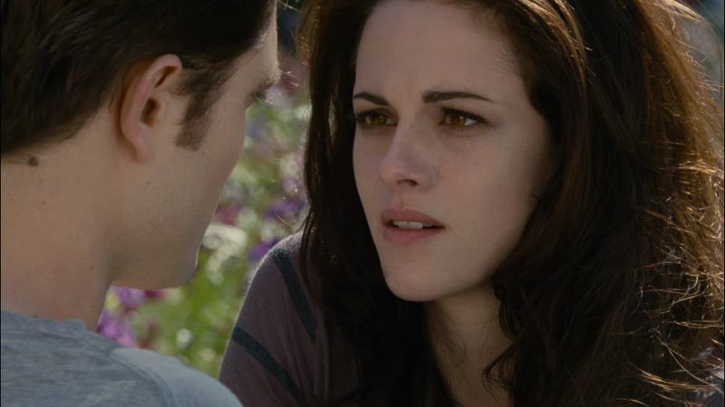 Illustration for article titled Twilight's Stephenie Meyer Teams With Hulu on an Adaptation of Supernatural Thriller The RookÂ