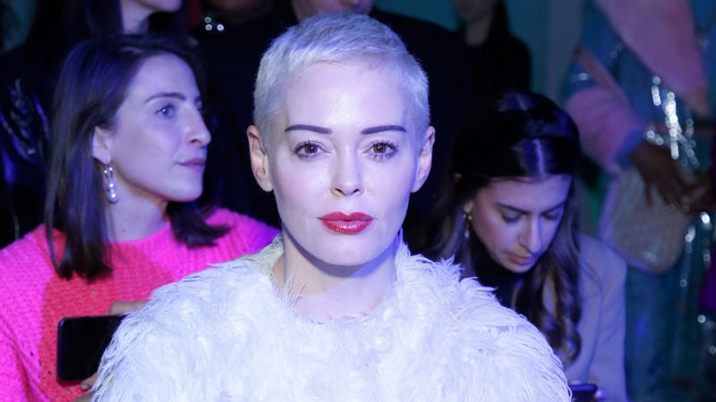 Illustration for article titled Rose McGowan files racketeering lawsuit against Harvey Weinstein