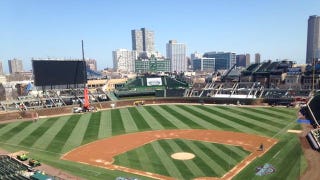 Illustration for article titled Wrigley Field Has A Big Jumbotron Now, Still No Bleachers