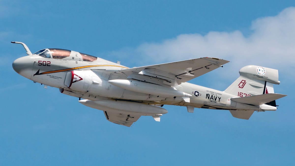 The Navy Has Retired The Ea 6b Prowler After 45 Years Of Service
