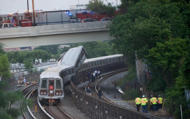 DC Metro Red Line Train Crash Leaves Nine Dead, 75 Injured