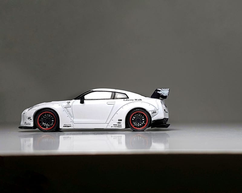 Illustration for article titled Land of the Rising Sun: Mini GT LB Works R35... without the sun