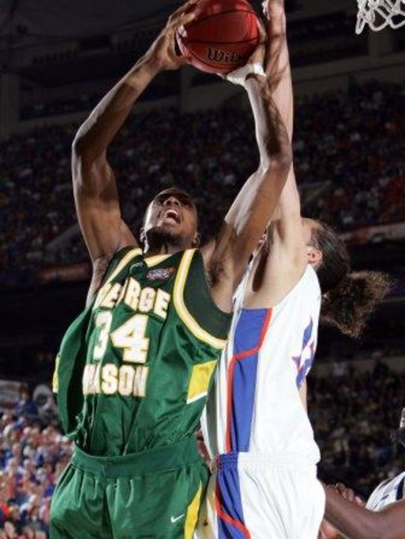 Illustration for article titled Top 10 Sports Triumphs of the ‘00s