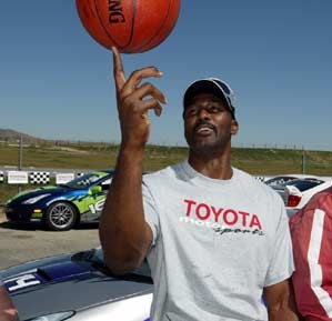 Illustration for article titled Karl Malone Once Liked Them Very, VERY Young