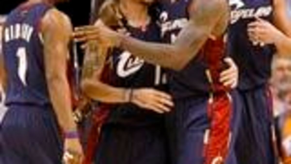 Illustration for article titled Anatomy Of A Rumor: How The Gloria James/Delonte West Sex Story Went Viral