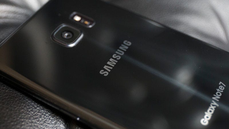 Illustration for article titled Samsung se olvidarĂa de la gama Galaxy Note para centrarse en una sola lĂnea de smartphones