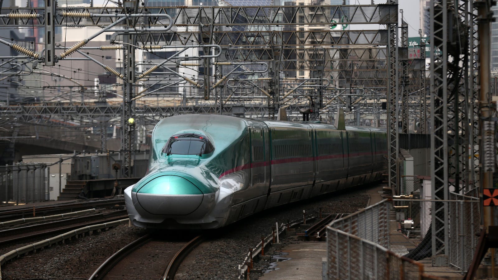 Japanese High-Speed Rail Line Was Brought to Standstill by Tiny Slug That Fried on Power Cable