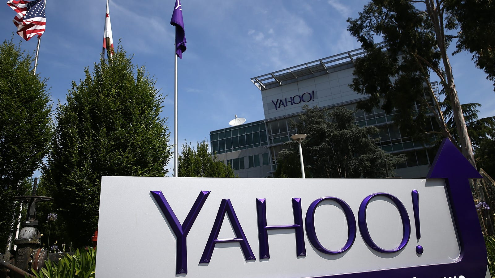 Ex-Yahoo Engineer Pleads Guilty to Hacking Thousands of Accounts to Search for Nude Photos