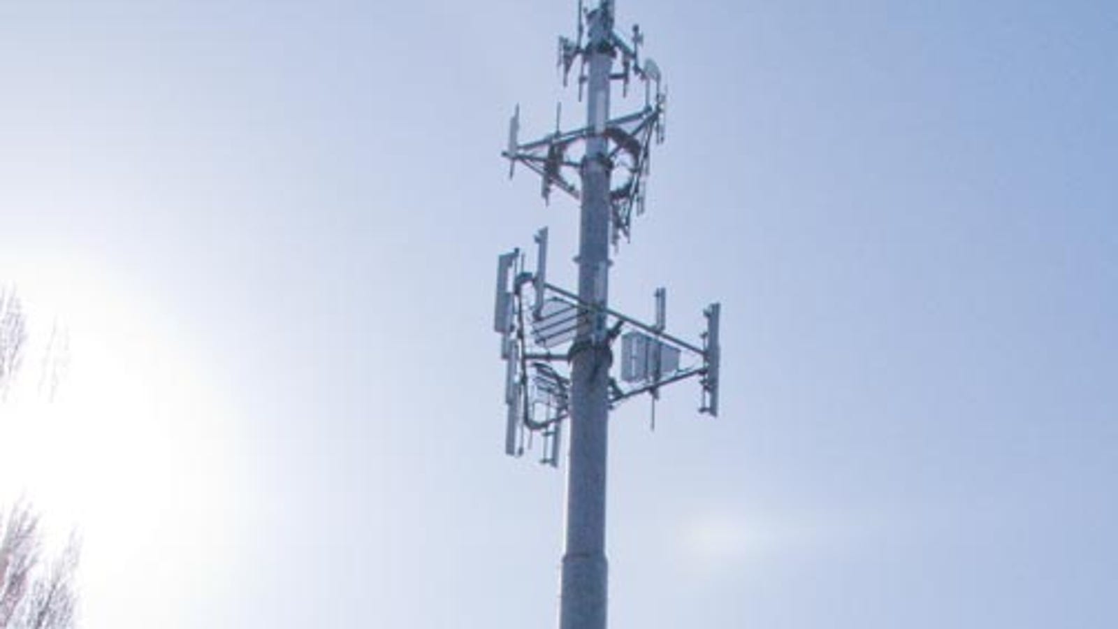 Giz Explains How Cell Towers Work