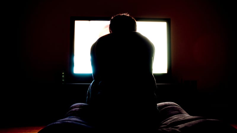 Illustration for article titled TV Watching Is Worse for Your Heart Than Sitting at Work, Study Finds