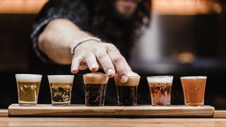 The way to instantly tell if your beer glass is dirty 