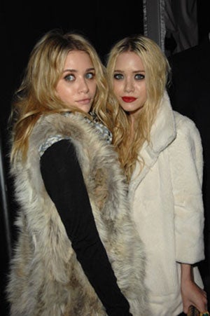 Illustration for article titled "Elizabeth And James" Sure Does Look Like Mary-Kate & Ashley