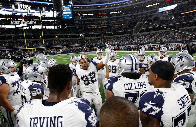 Illustration for article titled Jeremy Mincey On The Cowboys' Atmosphere With Greg Hardy: "It Was Tough"
