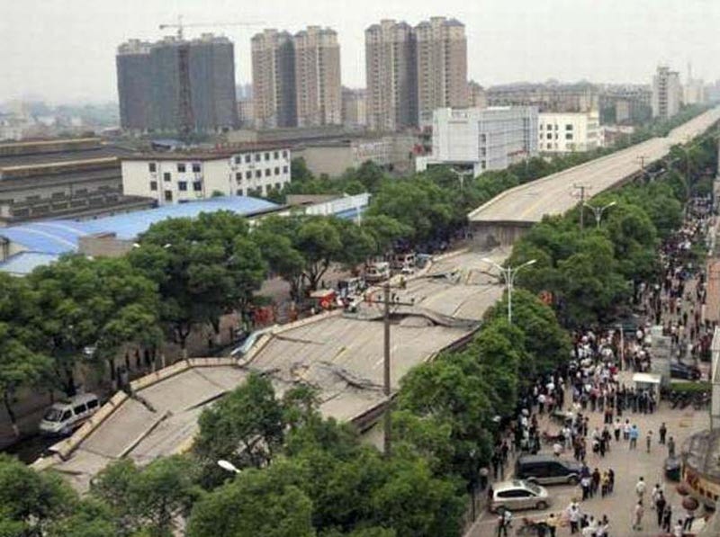 Chinese Bridge Collapse Kills Nine, Incites Local Outrage