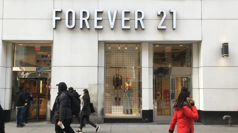 Illustration for article titled Are Forever 21's Days Numbered? The Fast-Fashion Retailer Becomes the Latest to Eye Bankruptcy