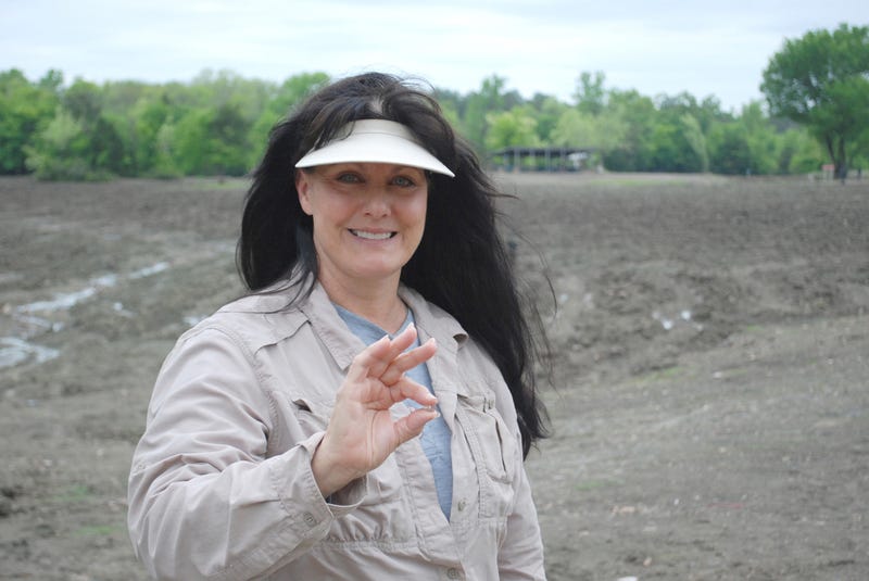 Illustration for article titled Woman Finds 3.69 Carat Diamond While Visiting State Park