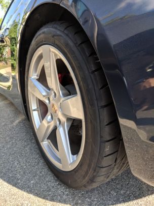 Illustration for article titled Different front/back tire pairs?