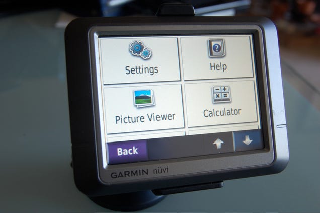 First Garmin Nuvi 200 GPS Review: Barebones, Fast, Capable