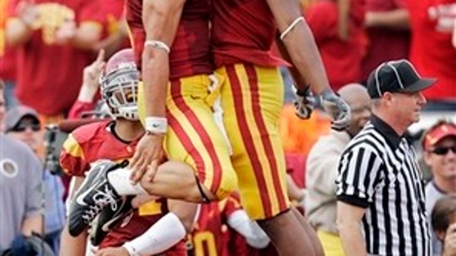 LA Times Expose 25 of USC Football Players Have Jock Itch