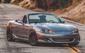 Illustration for article titled A Guide For Buying Your First Miata