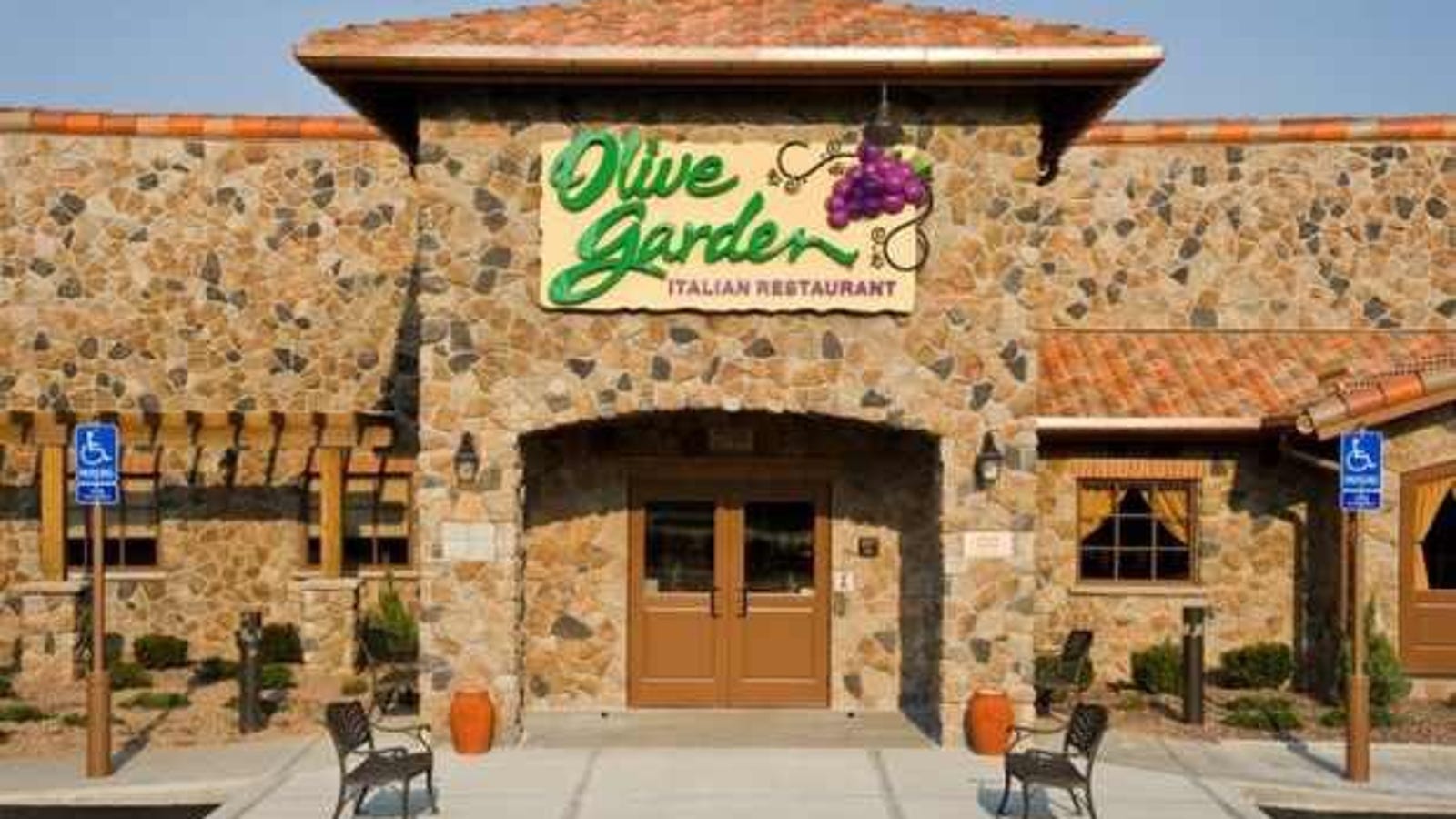 Hey Everybody Today I Went to The Olive Garden A Photo Essay