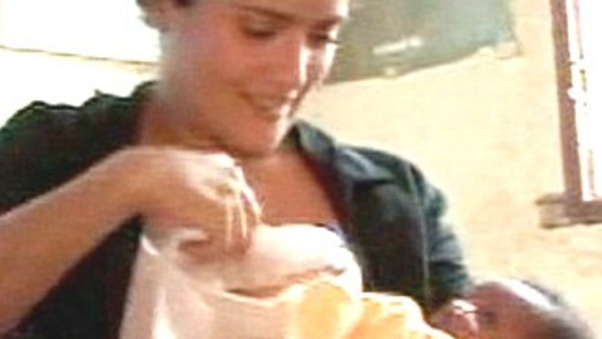 Illustration for article titled Salma Hayek's Got Milk