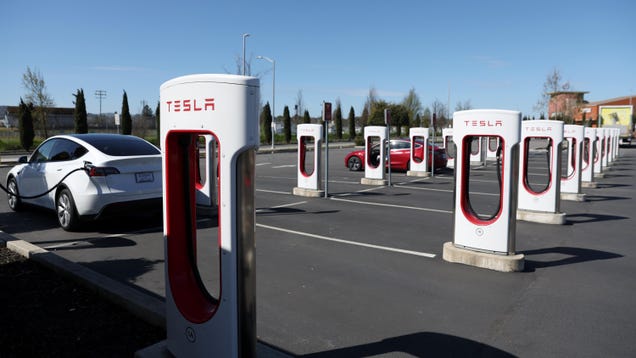 Ford Becomes the First American Automaker to Utilize Teslas Supercharger Network
