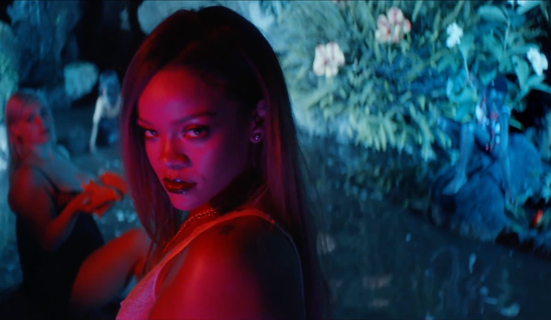 Illustration for article titled Love on the Brain: Rihanna Continues World Domination by Moving Valentine's Day to January