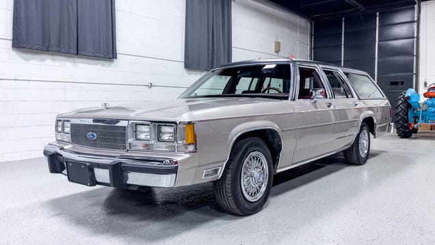 Someone Go Bid on This Clean Ford LTD Crown Victoria Wagon So I’m Not Tempted To