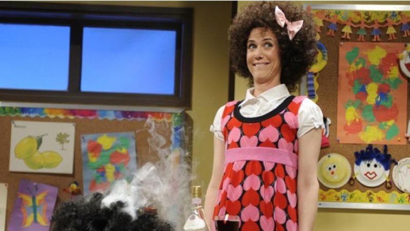 Illustration for article titled Kristen Wiig kills off two of her Saturday Night Live characters