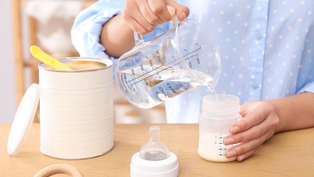 Why You Should Never Make Your Own Baby Formula