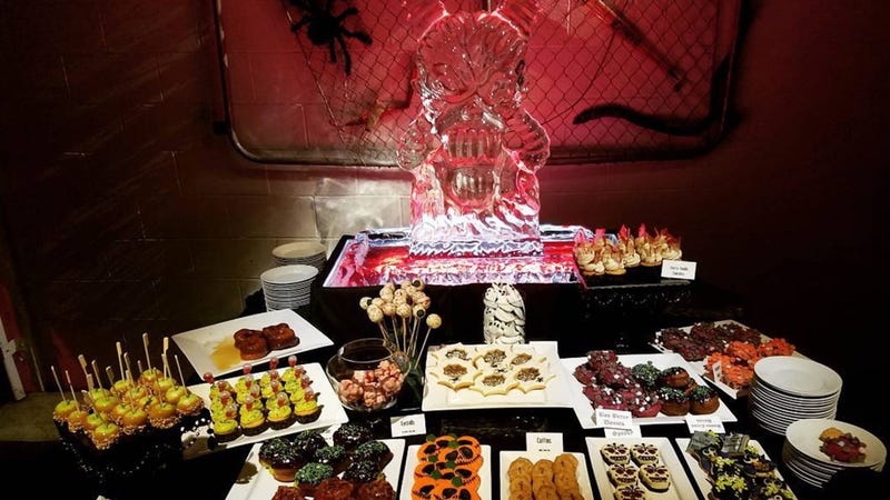 LeBron Roasted The Warriors At His Halloween Party With Some Extremely Rude Cookies