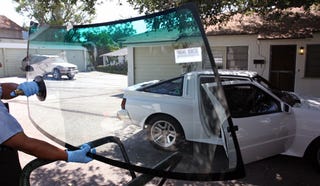 Illustration for article titled Install New Windshield Glass
