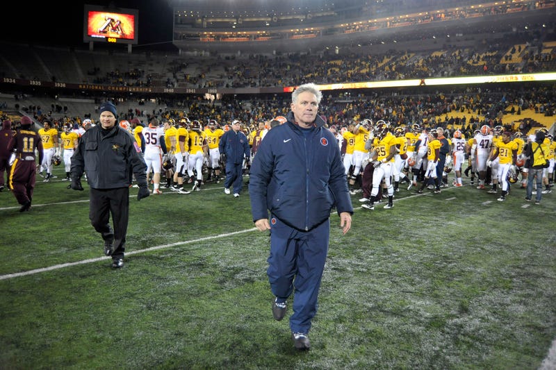Illustration for article titled Ron Zook Works At A Florida Bank Now, And He'll Respond To Your Email