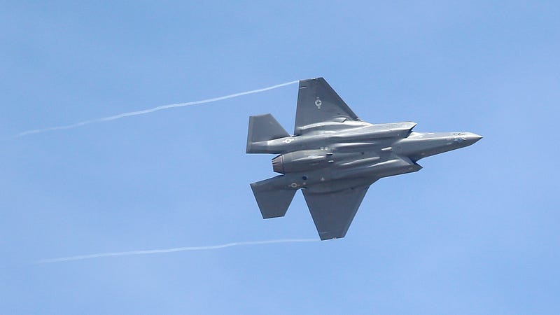 Illustration for article titled The F-35 Has Big Radar Problems and the Fix Is Hilarious