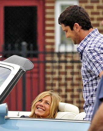 Illustration for article titled Jen & Gerard Caught Kissing; VH1 Star Charged With Wife's Murder