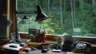 The Best Way To Position Your Lamps For Task Lighting