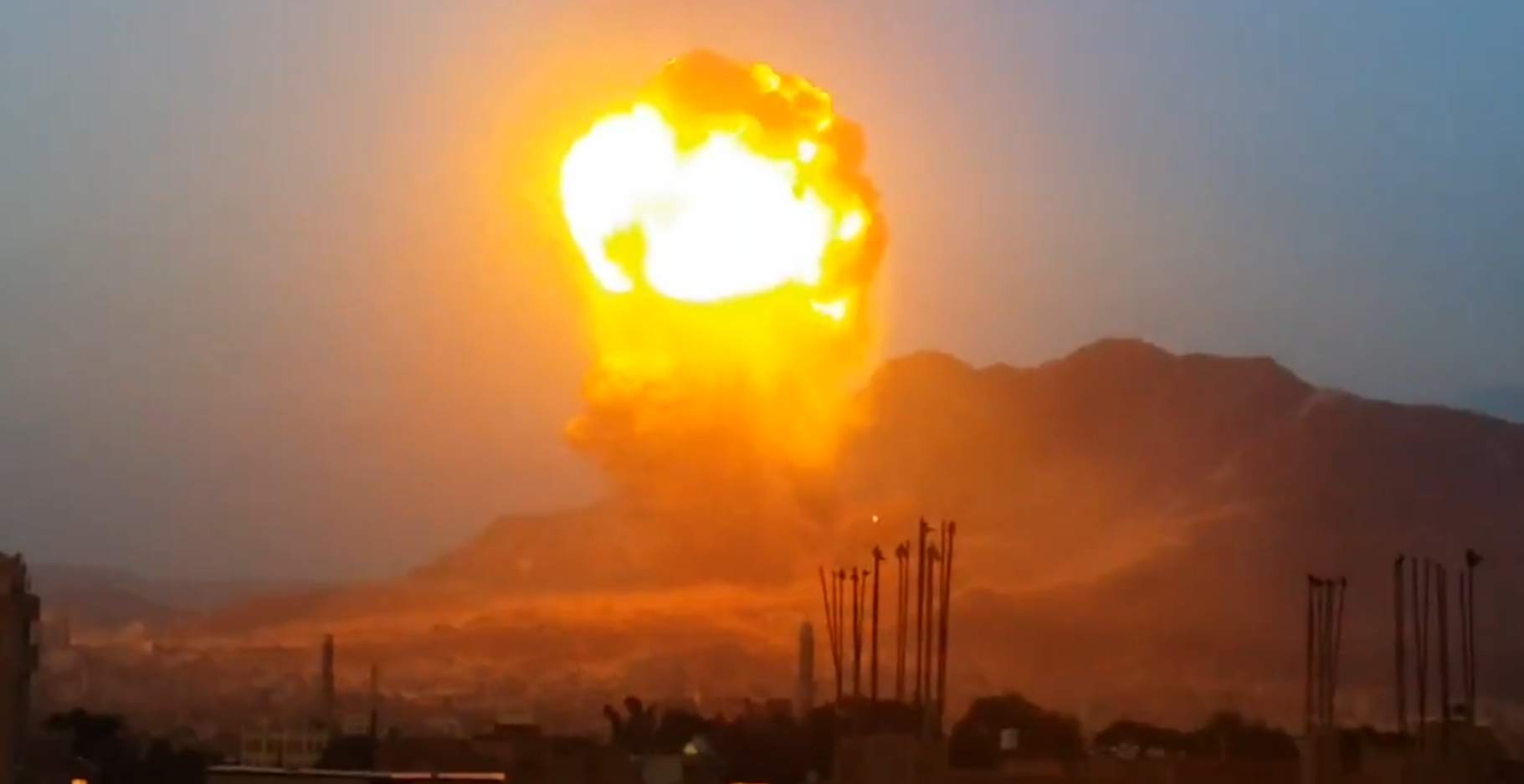 This Explosion In Yemen Looks Like A Tactical Nuke Going Off