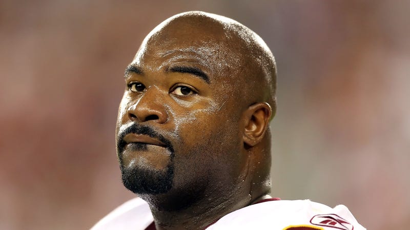 Illustration for the article titled Albert Haynesworth says he's in need of a kidney urgently