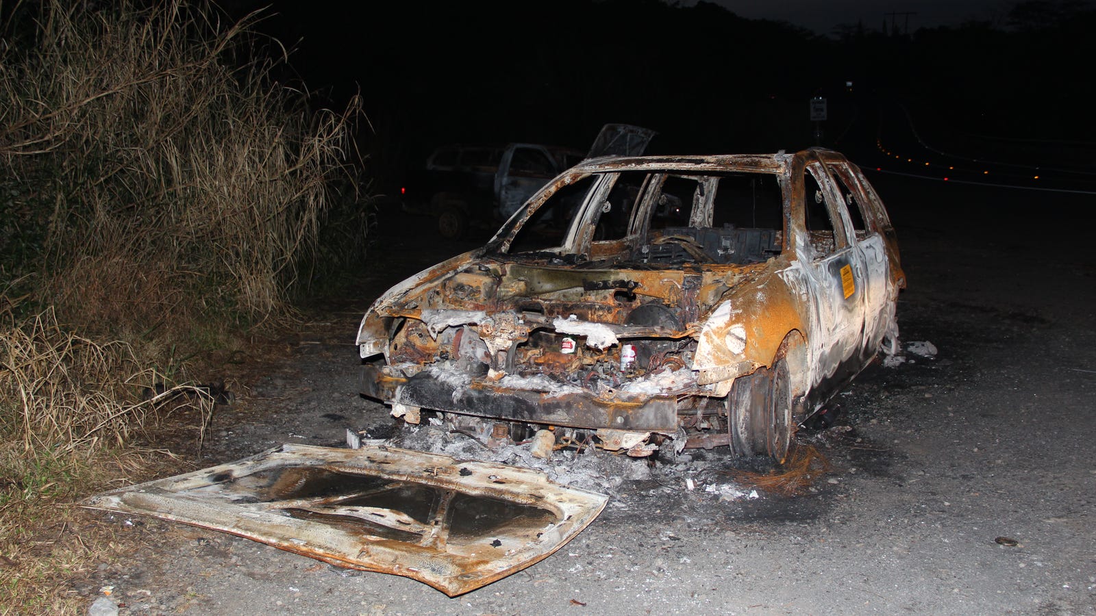 Maui is full of cars that have been set on fire. Why?