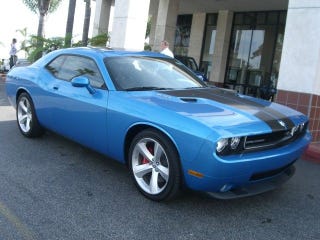 Illustration for article titled Car Dealer Trying To Screw Enthusiast Out Of Challenger SRT8 Auction?
