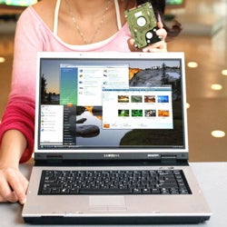 Illustration for article titled Samsung's First Hybrid Notebook Makes its Debut