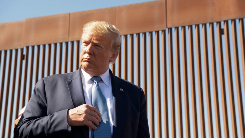 Illustration for article titled Is Donald Trump Planning to Invade Mexico?