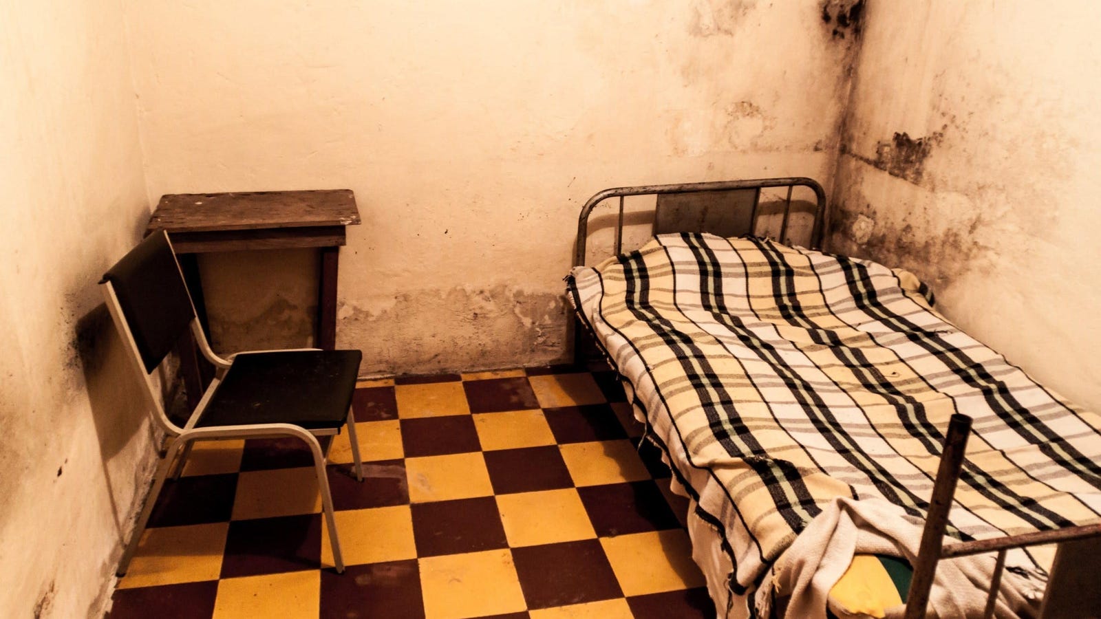 What to Do When Your Airbnb Is Terrible